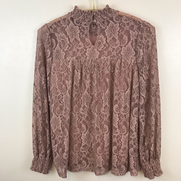 Cable & Gauge Lace Overlay Top - Picture 8 of 9